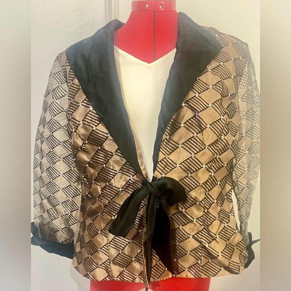 Elegant JR Nites Carol Lin Black & Gold Sparkles
Women's Jacket size 16
